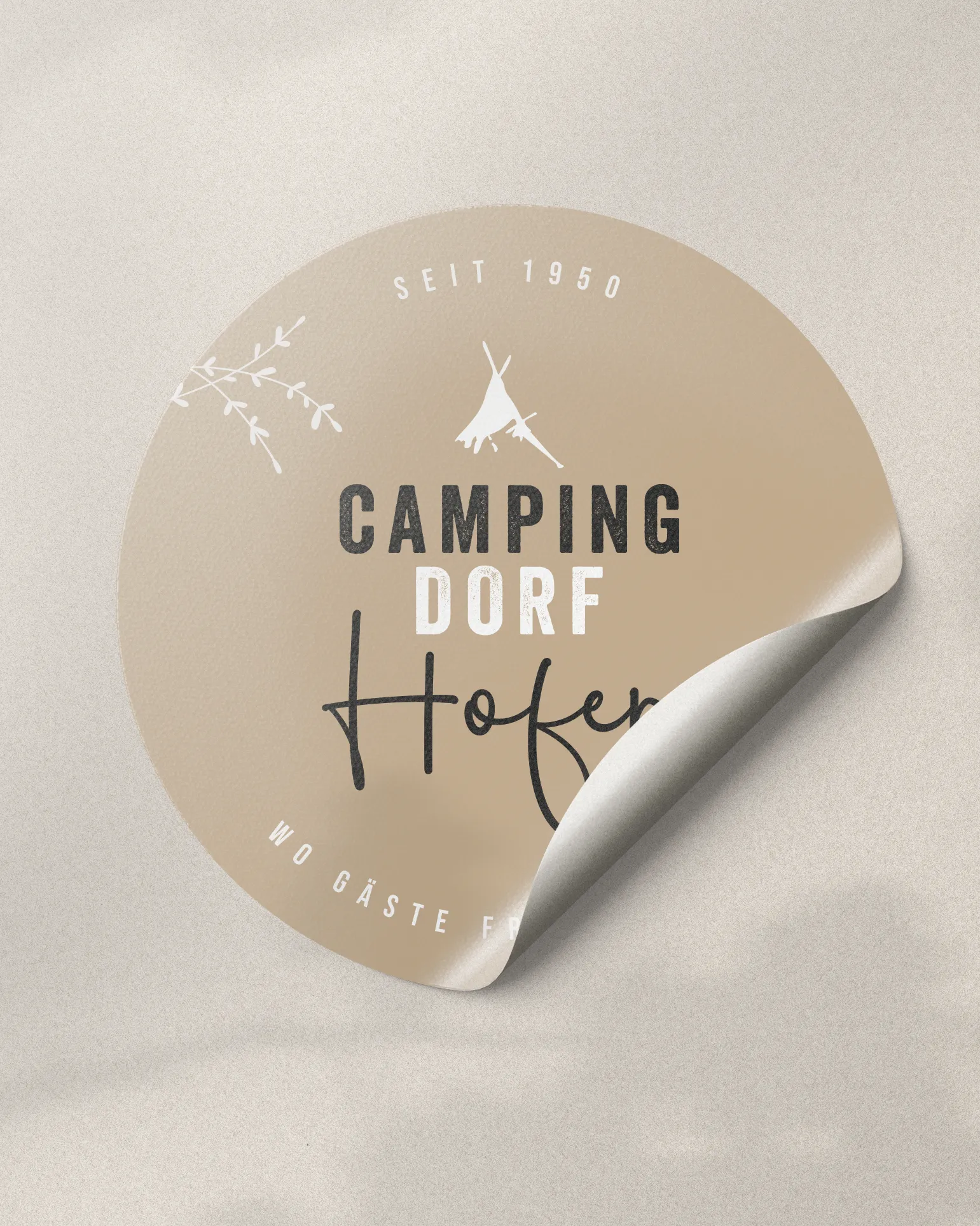 Kreatives Grafikdesign: Sticker Design Campingdorf Hofer Zell am Ziller. Der Kreativität sind keine Grenzen gesetzt.